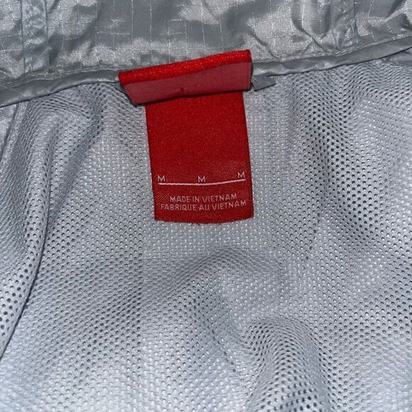 Nike - wind breaker - white & silver - womens - Picture 3 of 3